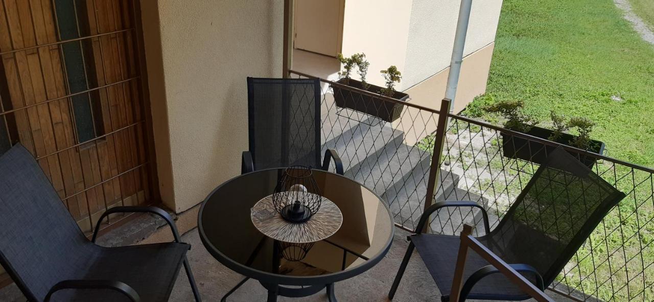 Centrum Apartment Senta Exterior photo